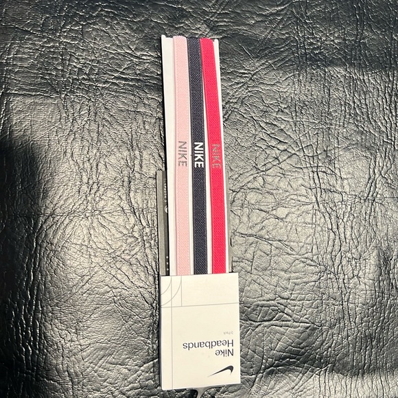 brand new nike headbands - Picture 1 of 1